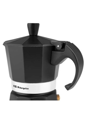 Detalle de la cafetera italiana Orbegozo KFN 310 de la parte superior.
