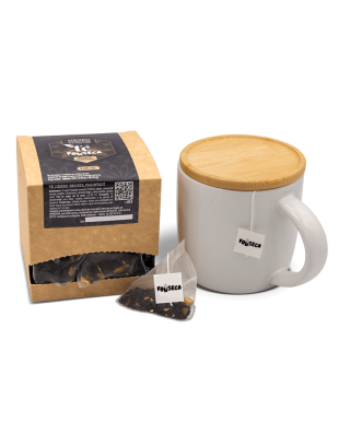 Té negro 100% en caja de 25 bolsas de 2 gramos.