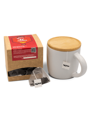Té rojo 100% en caja de 25 bolsas transparentes de 2 gramos.