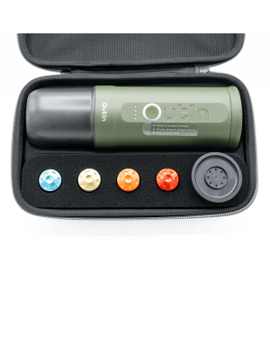 Interior de la funda protectora de la cafetera Outin Nano para cápsulas, cafetera y contenedor de café.