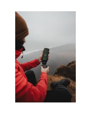 Con la cafetera OutIn Nano puedes tomar café reciente en cualquier parte.